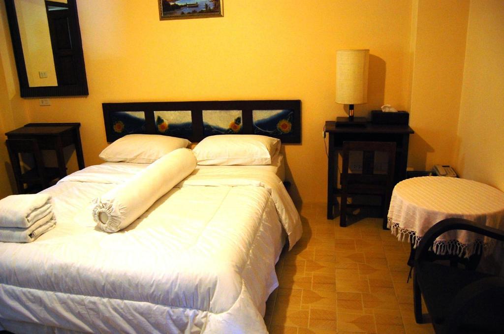 הוסטל צ'יאנג מאי Thajene Boutique House חדר תמונה